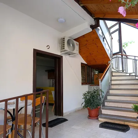 Berat Central Apartment Exterior photo