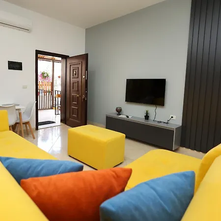 Berat Central Apartment Exterior photo